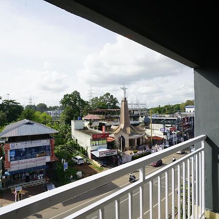 Hotel Quilon Residency Kundara Perumanseri Esterno foto