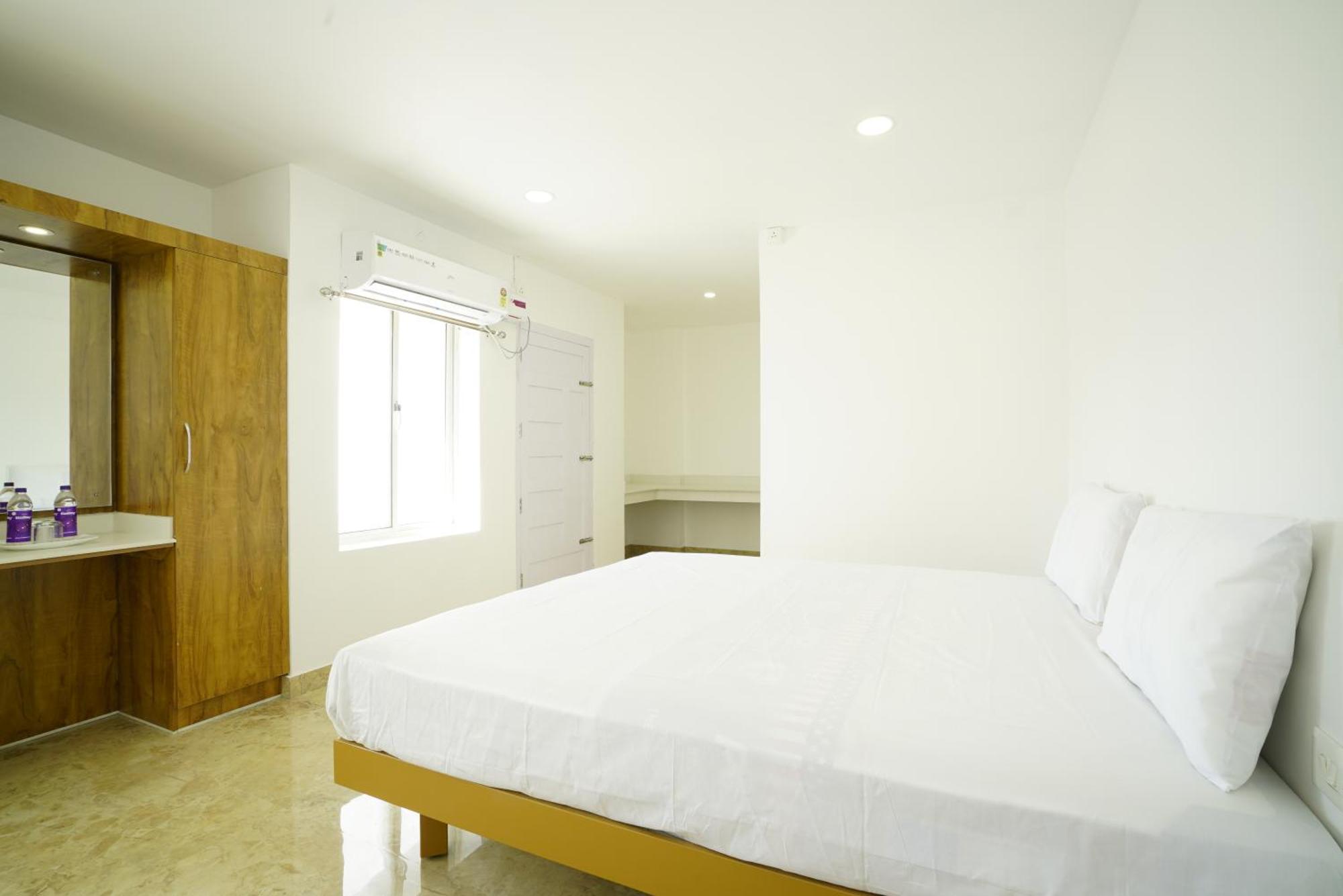 Hotel Quilon Residency Kundara Perumanseri Esterno foto