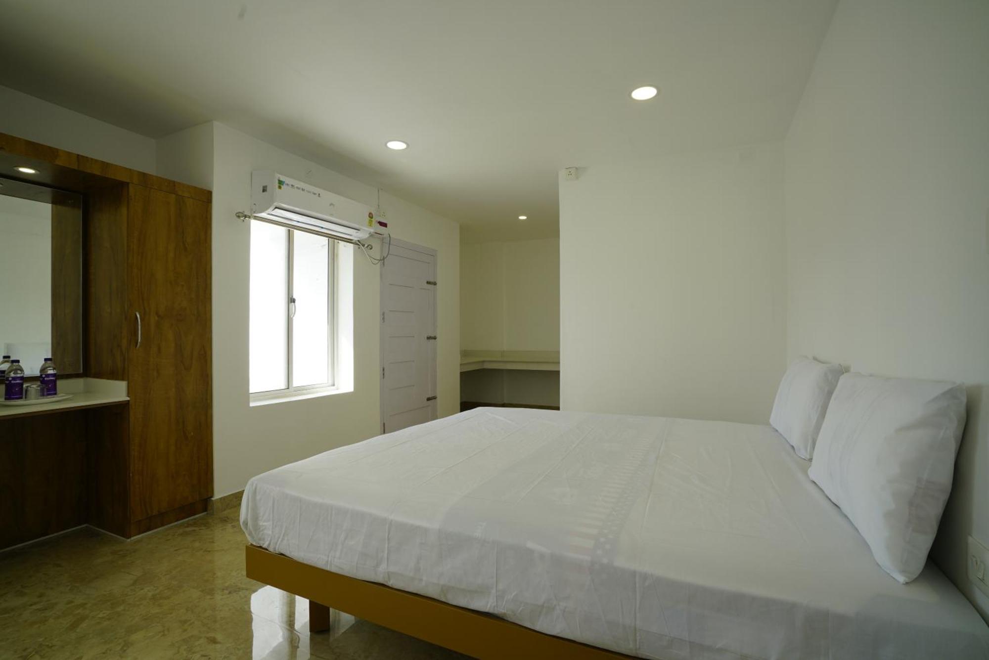 Hotel Quilon Residency Kundara Perumanseri Esterno foto