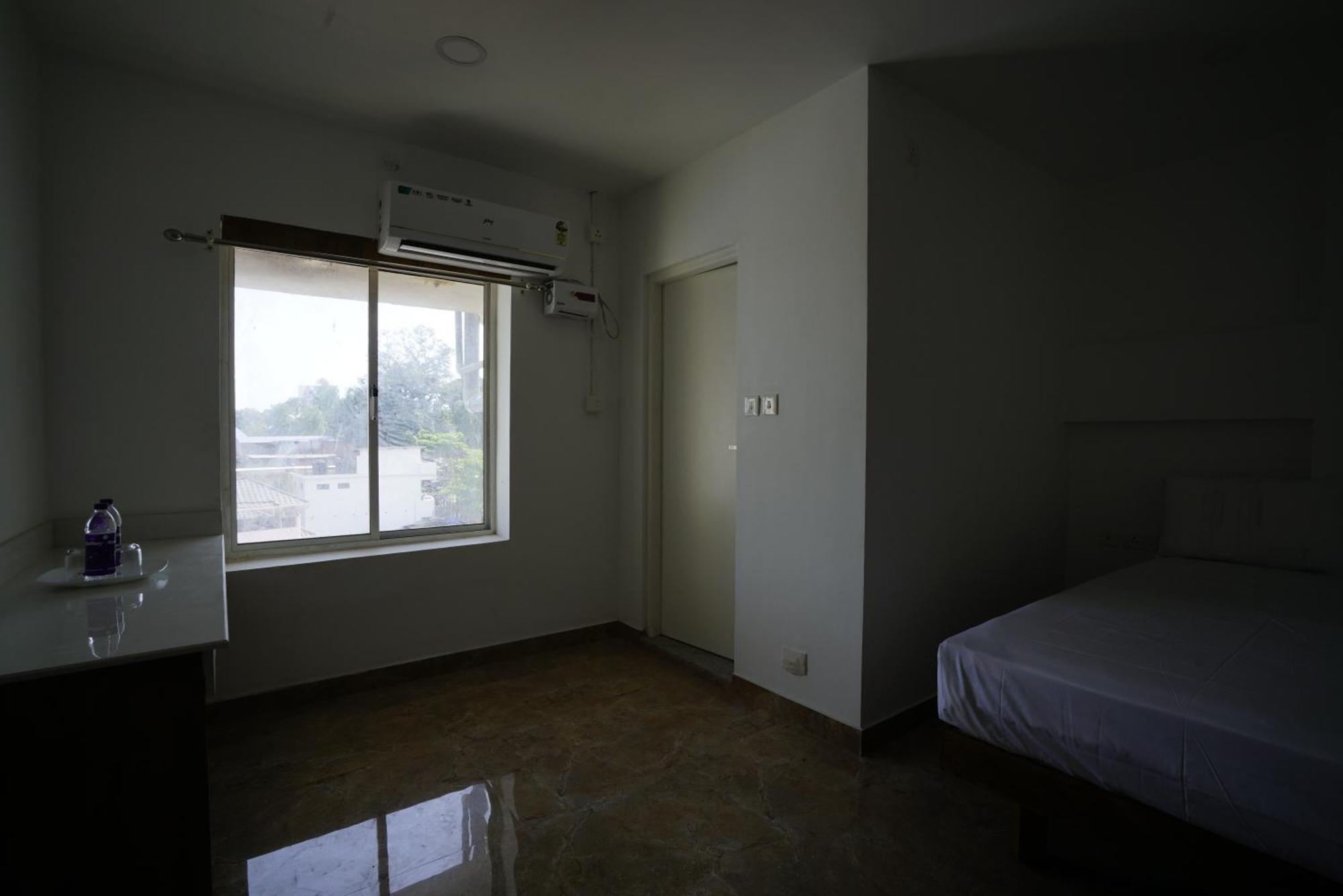 Hotel Quilon Residency Kundara Perumanseri Esterno foto